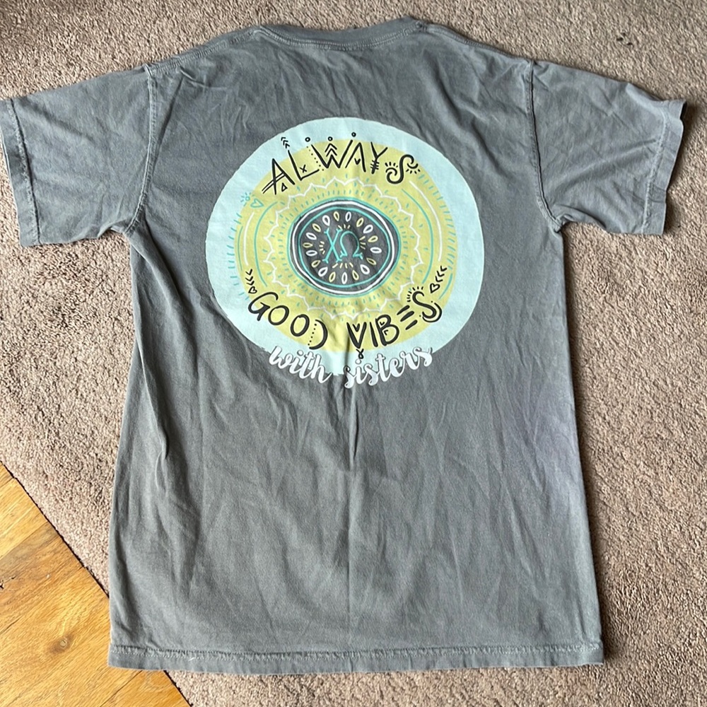 Always good vibes Chi Omega T-shirt - comfort colors – size small